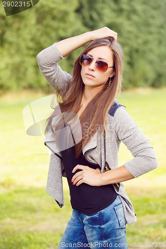 Image of Portrait of charming lady woman girl with sunglasses