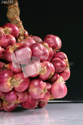Image of red onion bulb