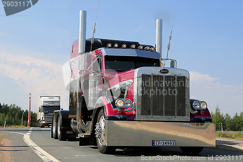 Image of American Show Truck Tractor Peterbilt 379