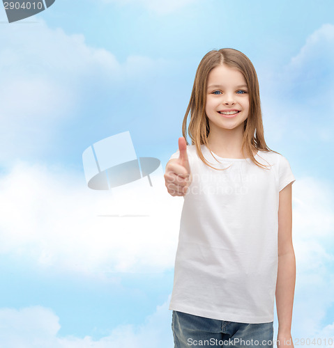 Image of girl in blank white t-shirt showing thumbs up