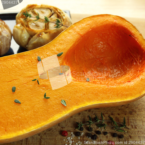 Image of Roasted garlic and pumpkin.