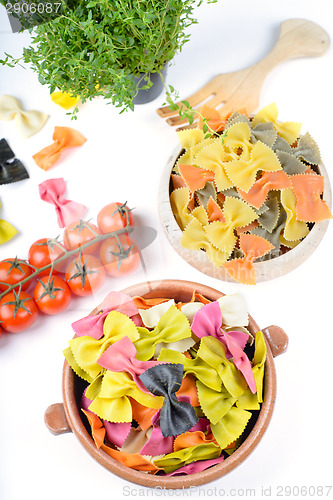 Image of Different ingredients to prepare pasta