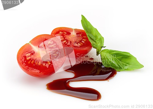 Image of tomato, basil and balsamic vinegar