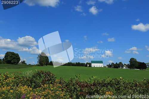 Image of A barn with green roof 2