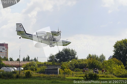 Image of The Orion SK-12 amphibian in flight.