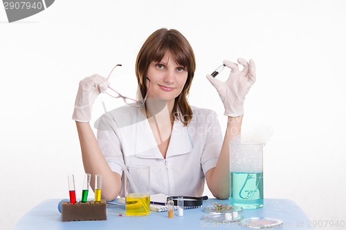 Image of Chemist got a new drug