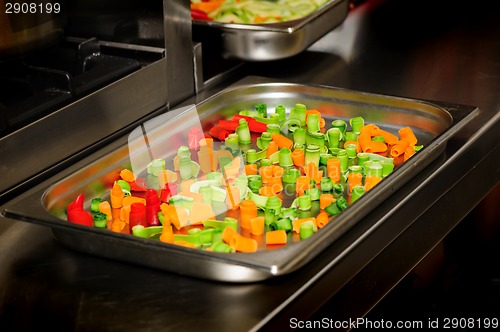 Image of twisted slices of carrot and zucchini 
