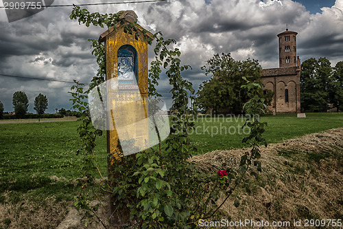 Image of Votive aedicula devoted to the Blessed Virgin Mary 