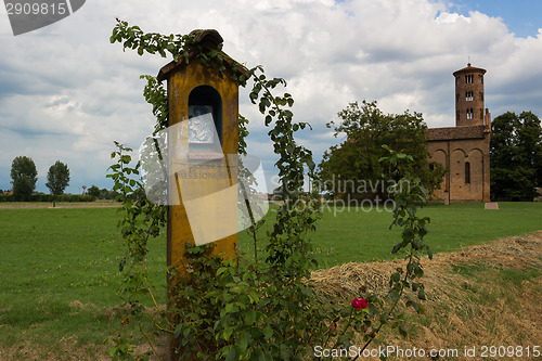 Image of Votive aedicula devoted to the Blessed Virgin Mary 