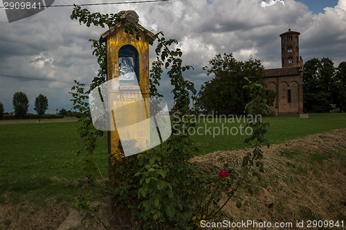 Image of Votive aedicula devoted to the Blessed Virgin Mary 