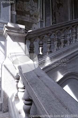 Image of Deserted house