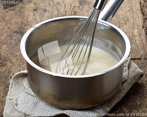Image of making vanilla sauce