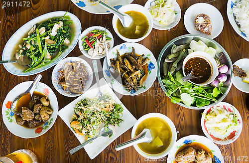 Image of Burmese food on a table