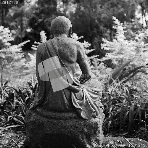 Image of Arhat Kanakbharadvaja statue