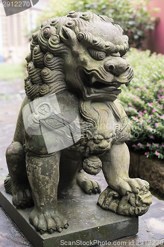 Image of Bronze lion statue
