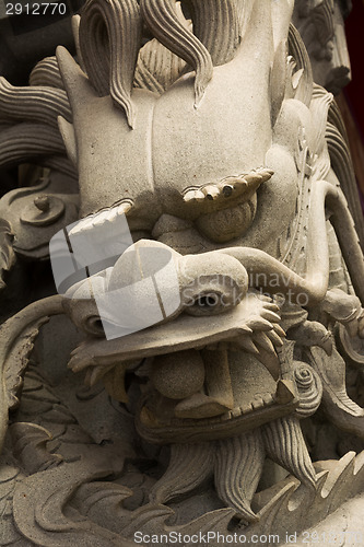 Image of Chinese temple dragon statue