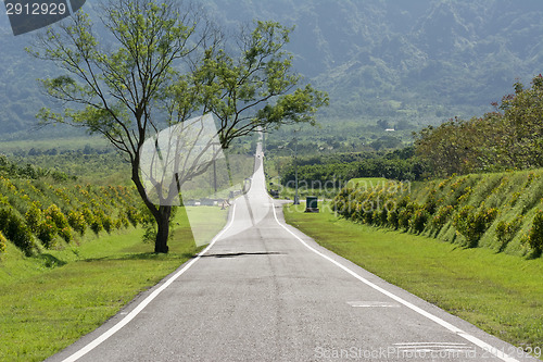 Image of road with nobody