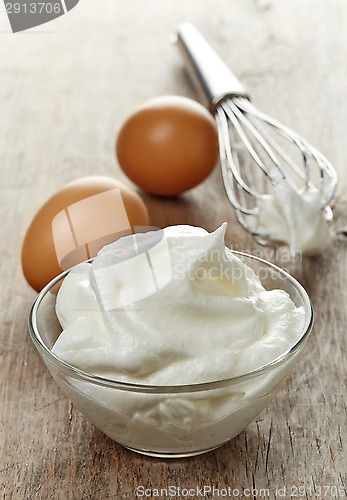 Image of Beaten egg whites 