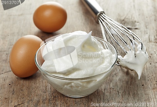Image of Beaten egg whites 