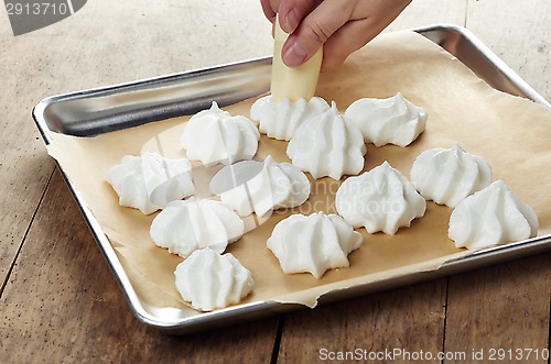 Image of making meringue cookies