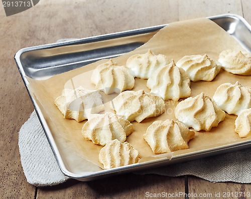 Image of homemade meringue cookies