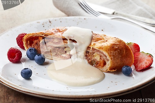 Image of apple strudel