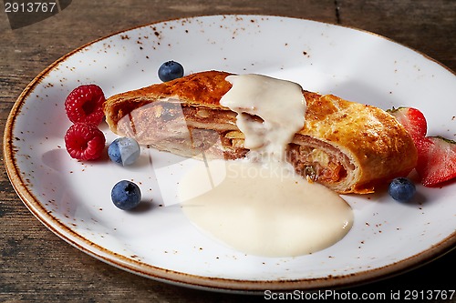 Image of apple strudel