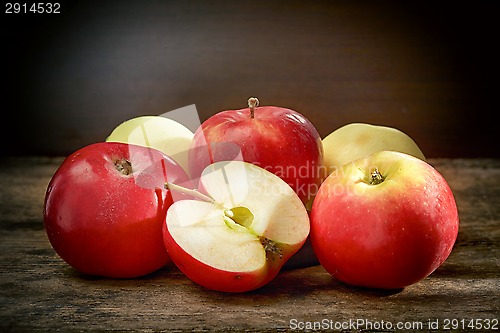 Image of fresh red apples