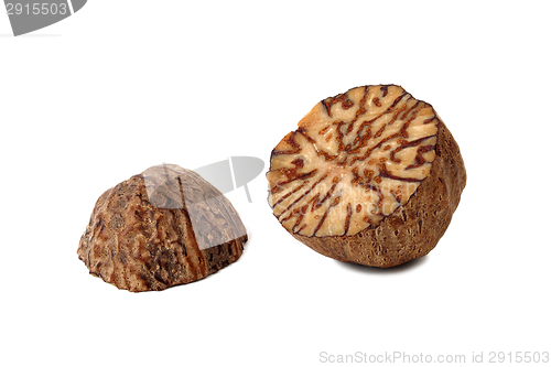 Image of Nutmeg on white