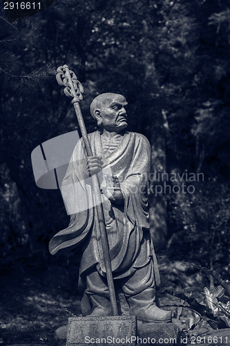 Image of Arhat Kanakbharadvaja statue