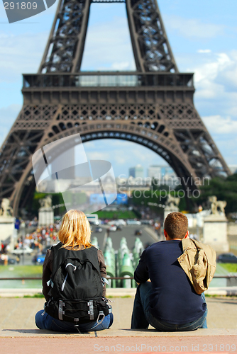 Image of Tourists at Eiffel tower