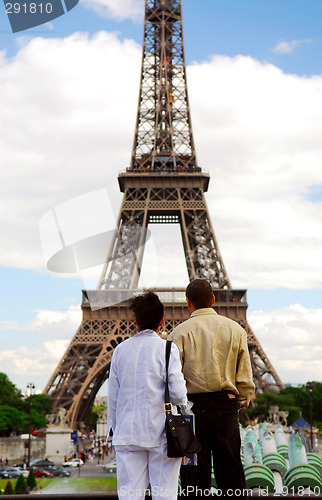 Image of Tourists at Eiffel tower