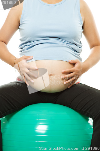 Image of Pregnant woman exercising