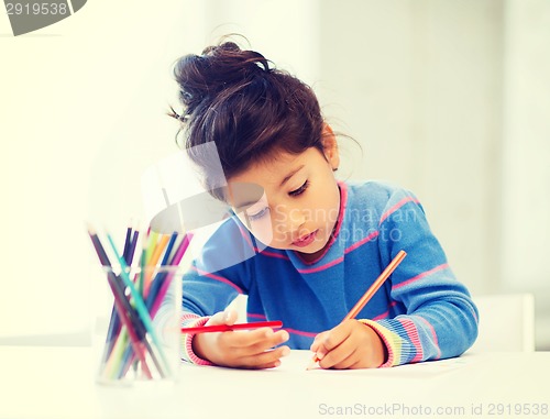 Image of little girl drawing