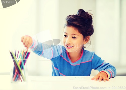 Image of little girl drawing