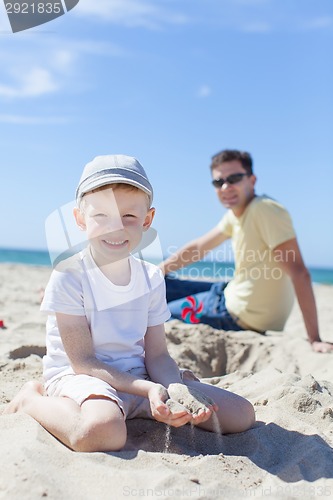 Image of family at the beach