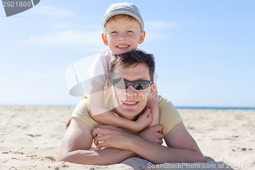 Image of family at the beach