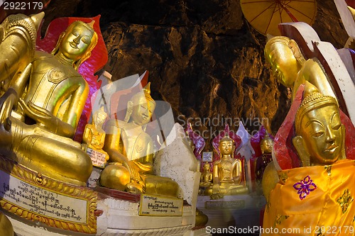 Image of Golden Buddha statues in Pindaya Cave, Burma