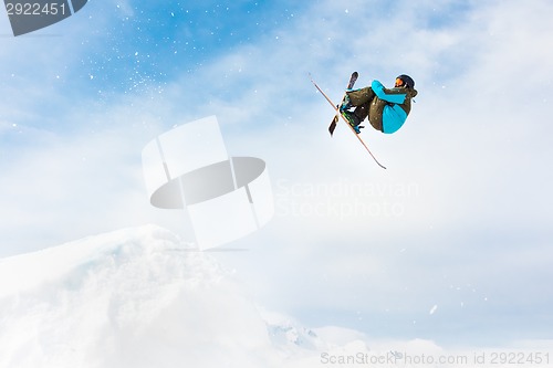 Image of Free style skier.