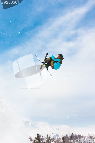 Image of Free style skier.