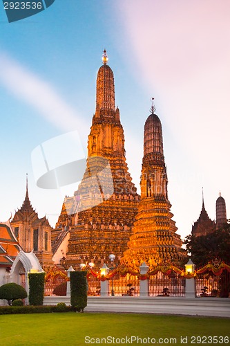 Image of Wat Arun Temple in Bangkok, Thailand.