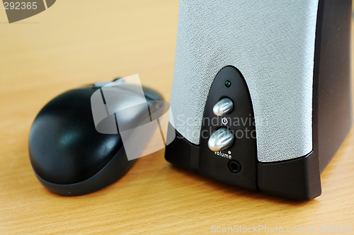 Image of Mouse and speaker