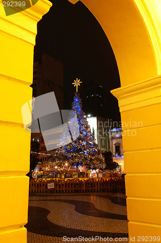 Image of Christmas tree at Largo do Senado, Macau