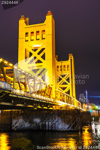 Image of Golden Gates drawbridge in Sacramento