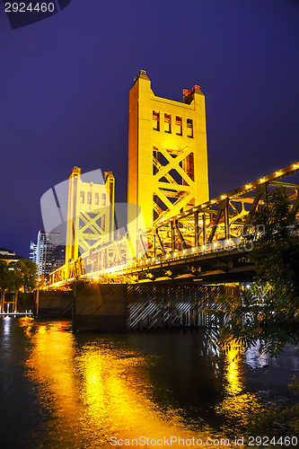 Image of Golden Gates drawbridge in Sacramento