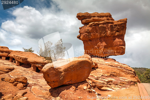 Image of Balancing rock in Garden of the Gods