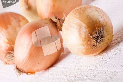 Image of Small fresh brown onions