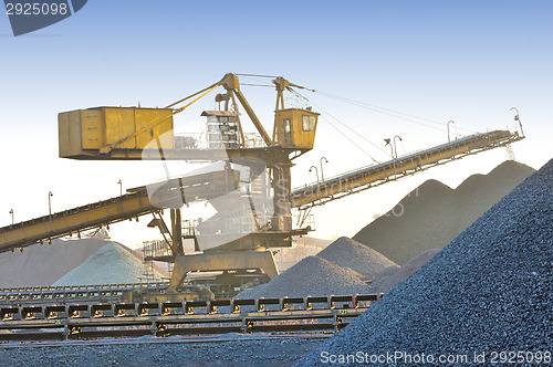 Image of port crane