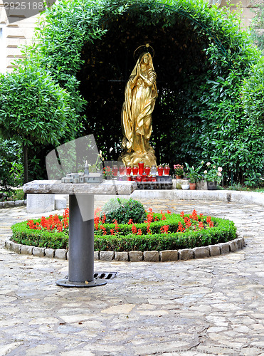 Image of Madonna statue Opatija