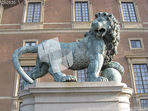 Image of Lion statue
